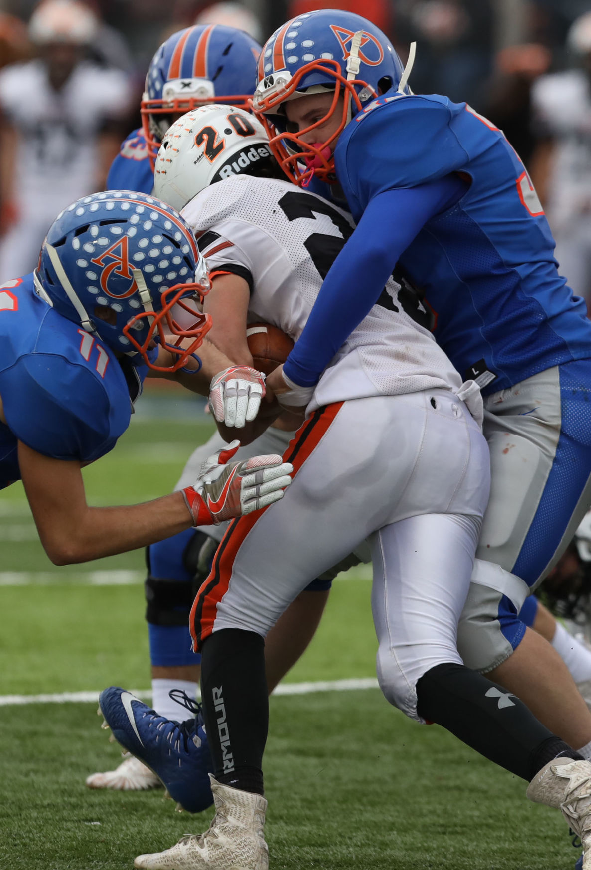 Argenta Oreana vs Fisher football 22 11.3.18.jpg